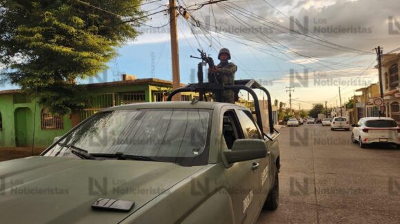 Asesinados y con mensaje en cartulina localizan a dos hombres en la Plutarco Elías Calles, en Culiacán