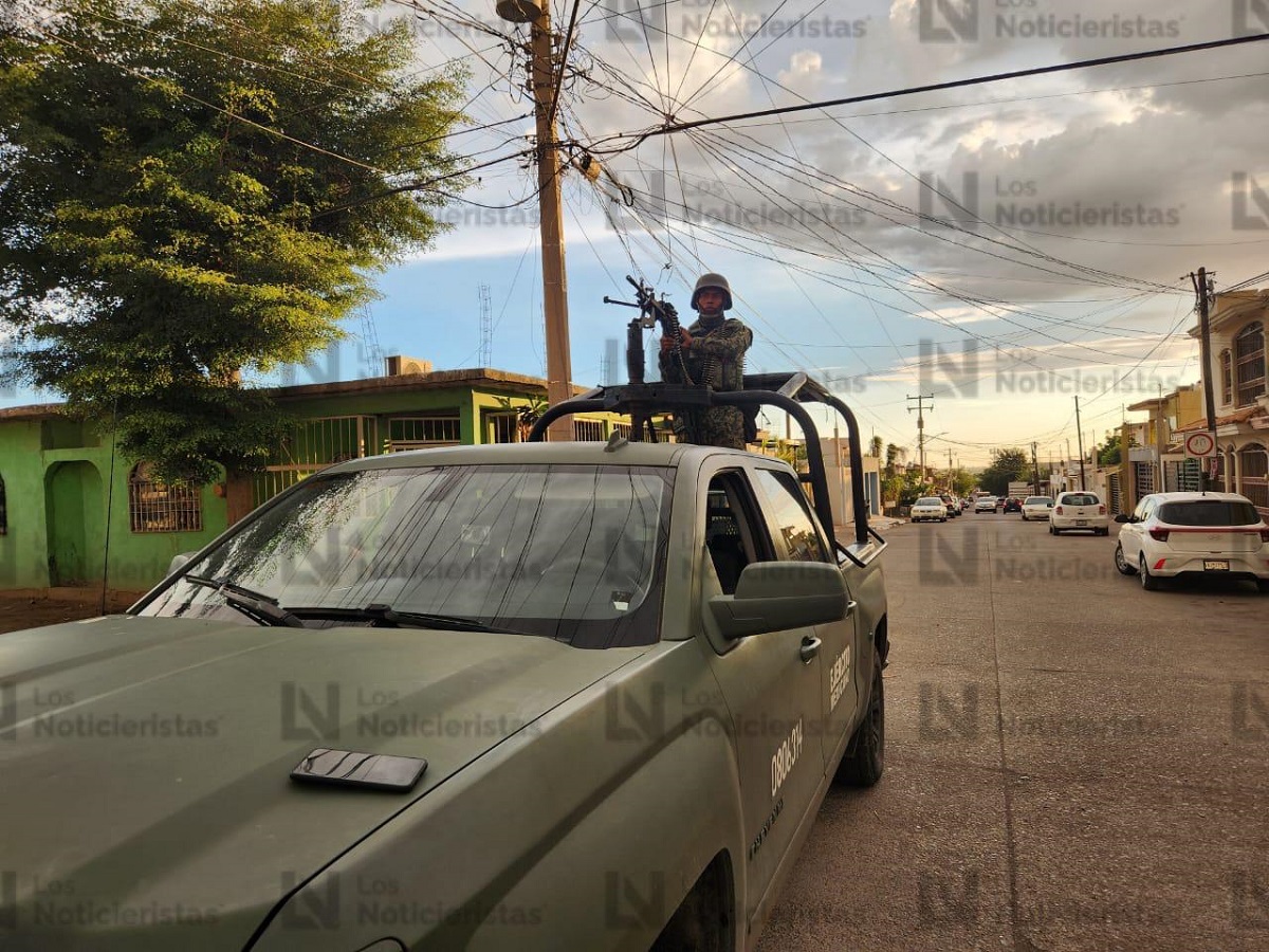 Asesinados y con mensaje en cartulina localizan a dos hombres en la Plutarco Elías Calles, en Culiacán