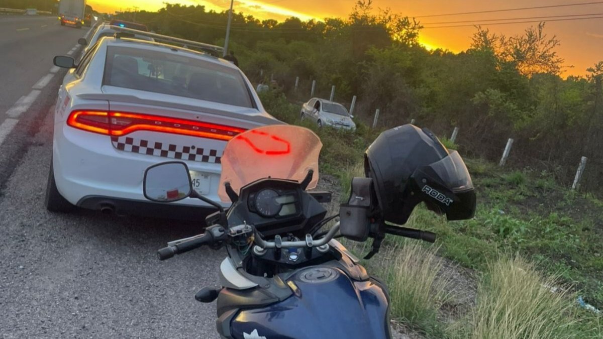 Dos mujeres terminan heridas tras volcadura en carretera México 15, rumbo a Villa Unión