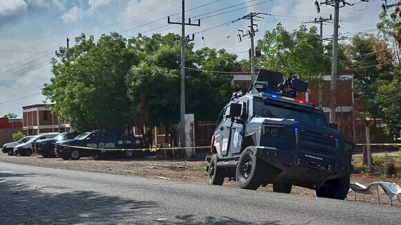 Envuelto en bolsas negras y con un mensaje clavado con un cuchillo lo hallan asesinado en Costa Rica, Culiacán