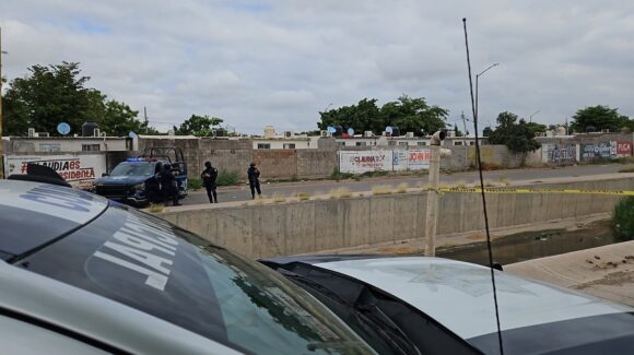 Encuentran ejecutado a joven dentro de canal al sur de Culiacán