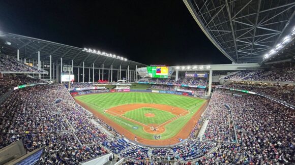 El loanDepot Park albergará a la Serie del Caribe a partir del 2028