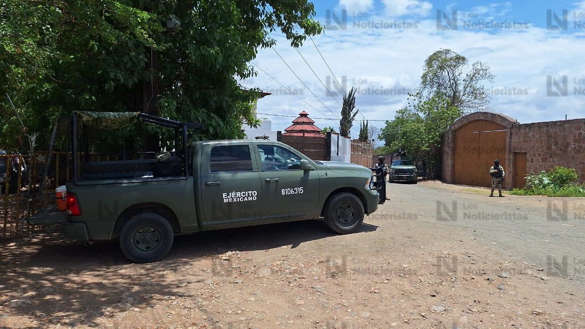 Junto al río Tamazula del Barrio encuentran encobijado a un hombre en Culiacán