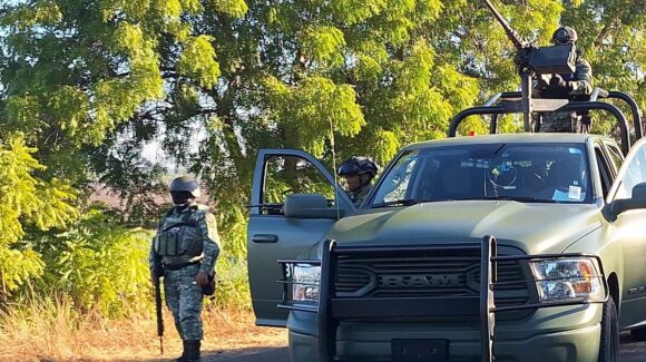 Una docena de detenidos y un abatido deja enfrentamiento entre autoridades y civiles en Las Aguamitas, Navolato