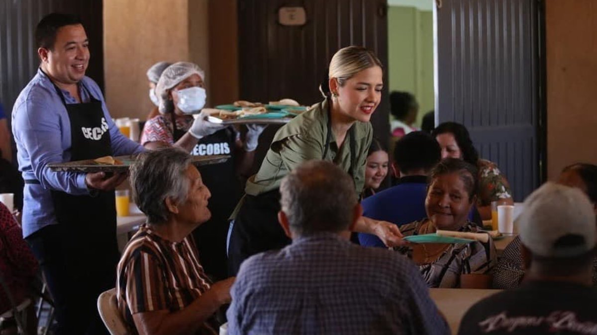equipamiento para primer centro comunitario mazatlan alcaldesa