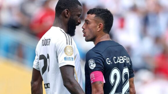 FIFA investiga a jugador de Pachuca por cometarios racistas a jugador del Real Madrid