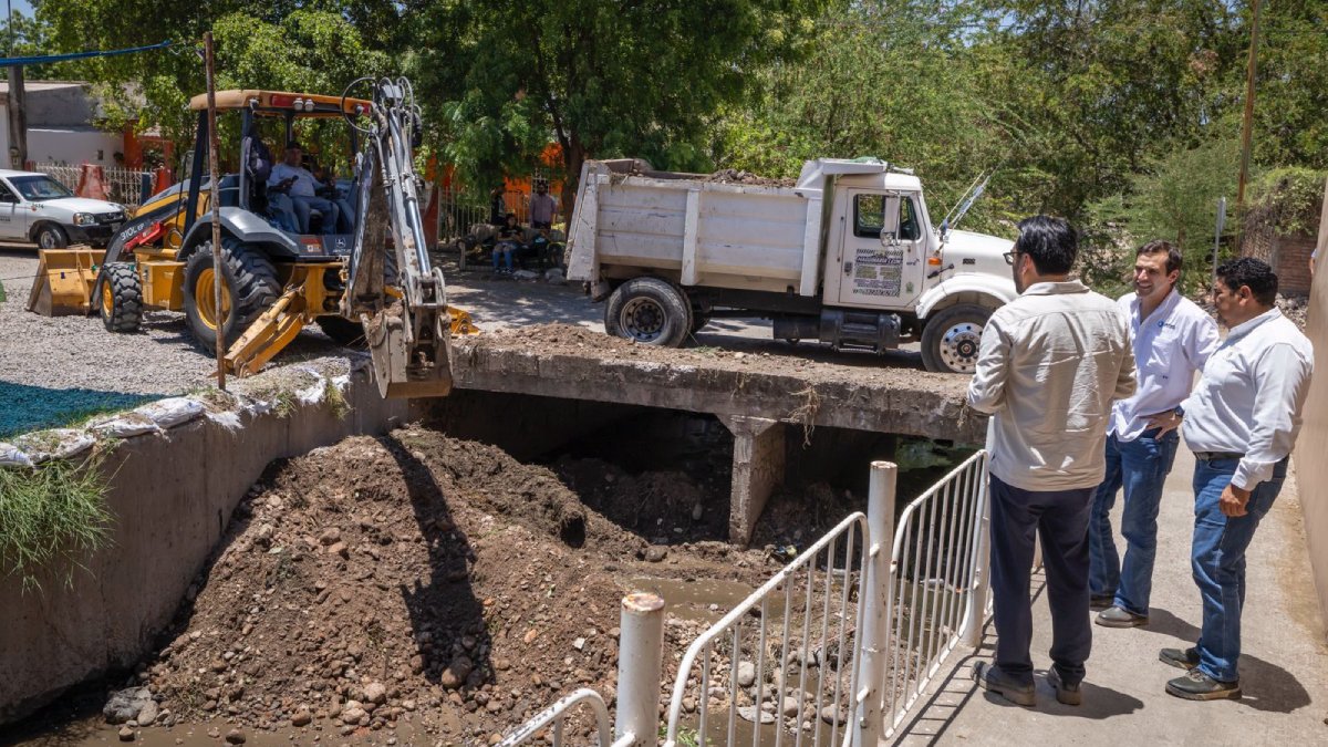 Avanza limpieza en el arroyo El Piojo