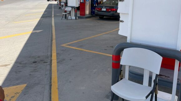 Cumplen con Ley Silla en gasolineras de Los Mochis