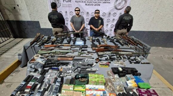 Golpe al crimen organizado: Detienen a 3 personas con arsenal en Nuevo León