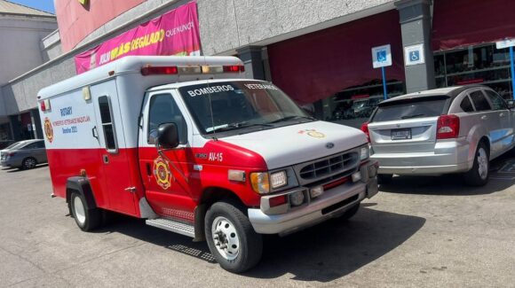 Atienden primer golpe de calor en Mazatlán; adulto mayor se desvanece en los pasillos de tienda de conveniencia