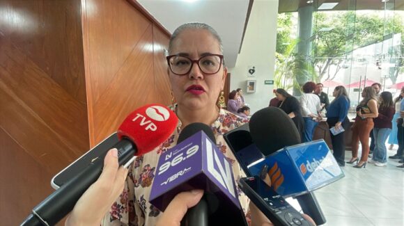 Graciela Domínguez impulsa ley para eliminar trámites repetitivos y combatir corrupción