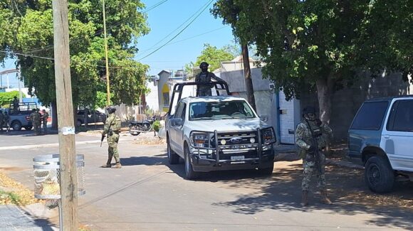 Atacan a balazos a hombre en Culiacán y llega sin signos vitales al Seguro Social