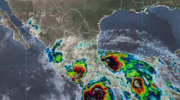 ¡Toca tierra! Erick impacta las costas mexicanas como un poderoso huracán categoría 3