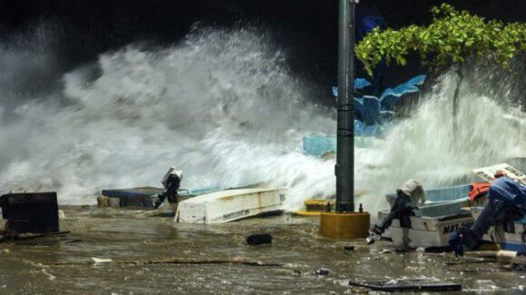 Huracán Erick: primeras imágenes de su impacto en Oaxaca (VIDEOS)