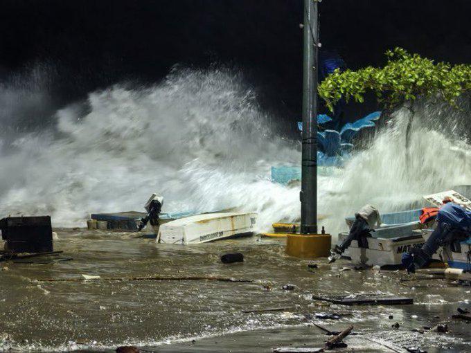 Huracán Erick: primeras imágenes de su impacto en Oaxaca (VIDEOS)