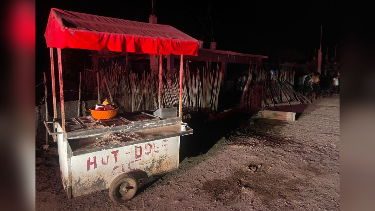 carreta de hot dogs quemada