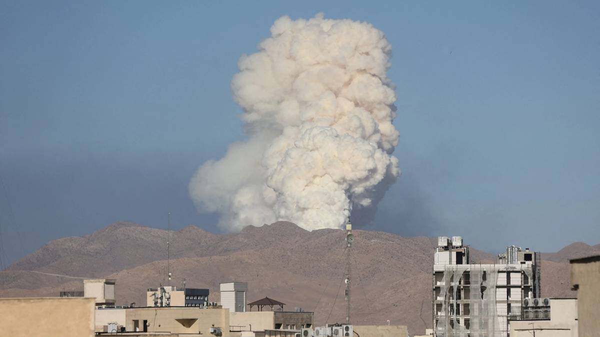 Apagón de internet en Irán tras bombardeos israelíes: colapsa la red nacional