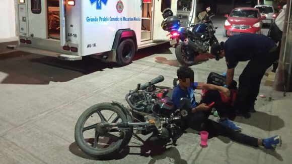 Menor de 15 años derrapa en su motocicleta y se lesiona en Villa Unión