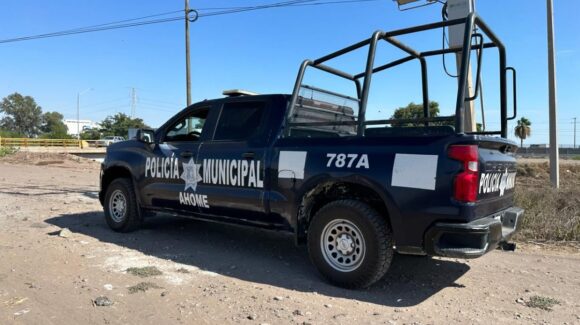 Joven es atacado a balazos al circular por la carretera federal México 15 en Los Mochis