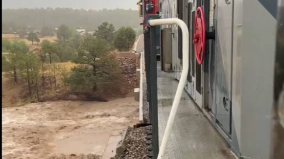 Intensas lluvias de la sierra no detiene corridas del Chepe Express