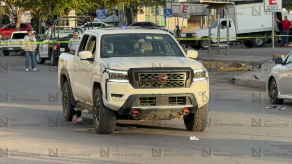 Localizan camioneta con sangre al interior en el Mercadito Humaya de Culiacán