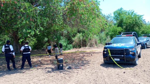 En una fosa clandestina localizan cuerpo en estado de descomposición, en Angostura