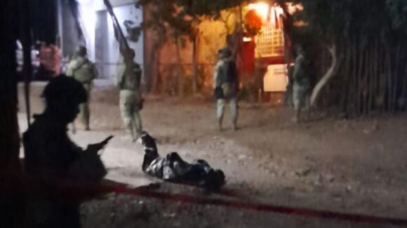 Envuelto en plástico negro localizan el cuerpo de una persona en el sector Villa Bonita de Culiacán