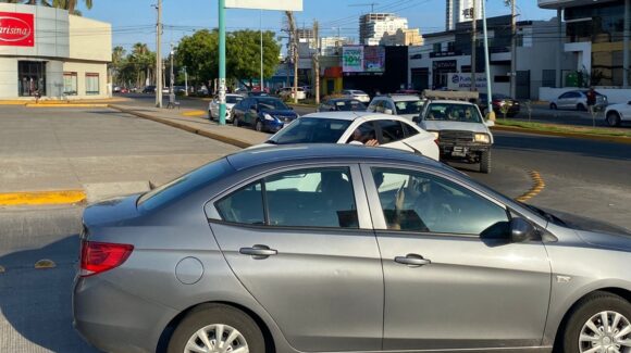 Con pérdidas y robos de vehículos, locatarios de Gran Plaza Mazatlán señalan deficiencia de casetas