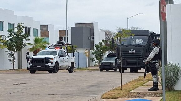 Militares desactivan artefactos explosivos localizados tras operativo en Los Ángeles, en Culiacán