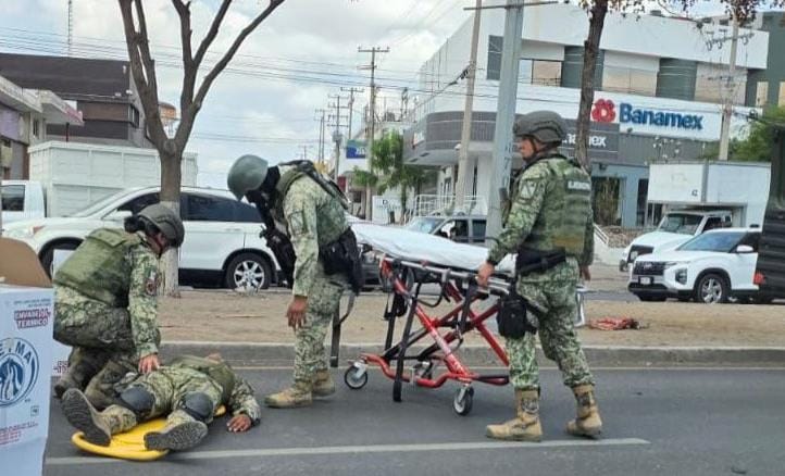 Se accidentan militares al sur de Culiacán