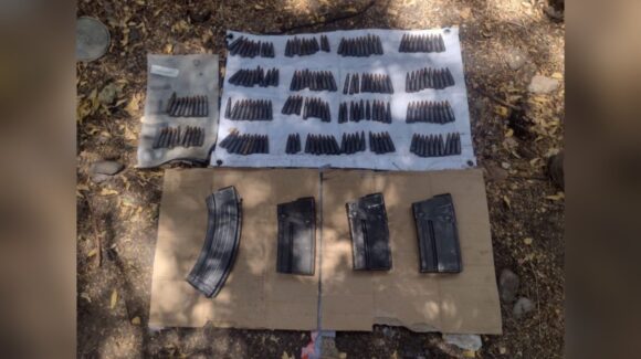 Motociclistas huyen y arrojan cargadores y tiros de arma larga en la Toledo Corro, Culiacán