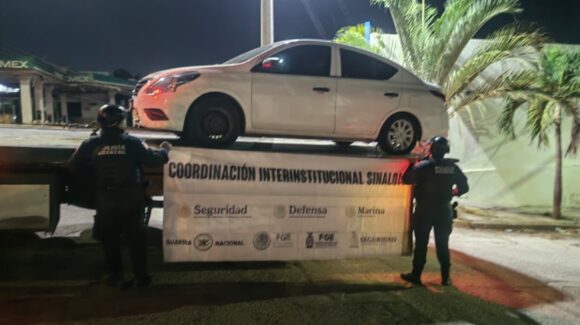 Recuperan Versa que acaba de ser robado en Culiacán