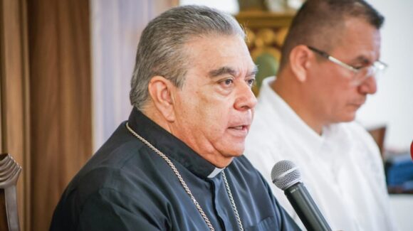 Hemos tenido que recorrer las misas para evitar exponer a la violencia a los feligreses: Diócesis de Culiacán