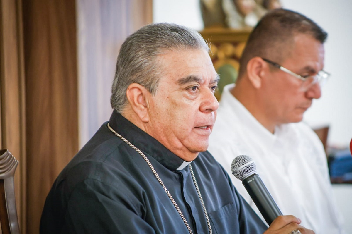 Hemos tenido que recorrer las misas para evitar exponer a la violencia a los feligreses: Diócesis de Culiacán