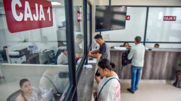 Contribuyentes en Ahome aprovechan para saldar deudas de los distintos impuestos municipales