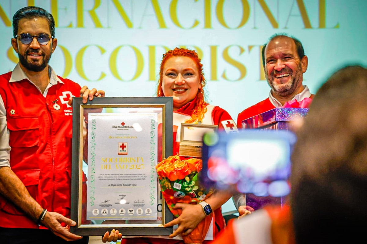 "Estoy orgullosa de ser parte de la institución" Olga Elena es la socorrista del año en el marco de festejos en su día