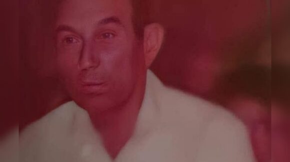 Celebra Rocha hoy su cumpleaños 76 y recuerda a su papá este Día del Padre
