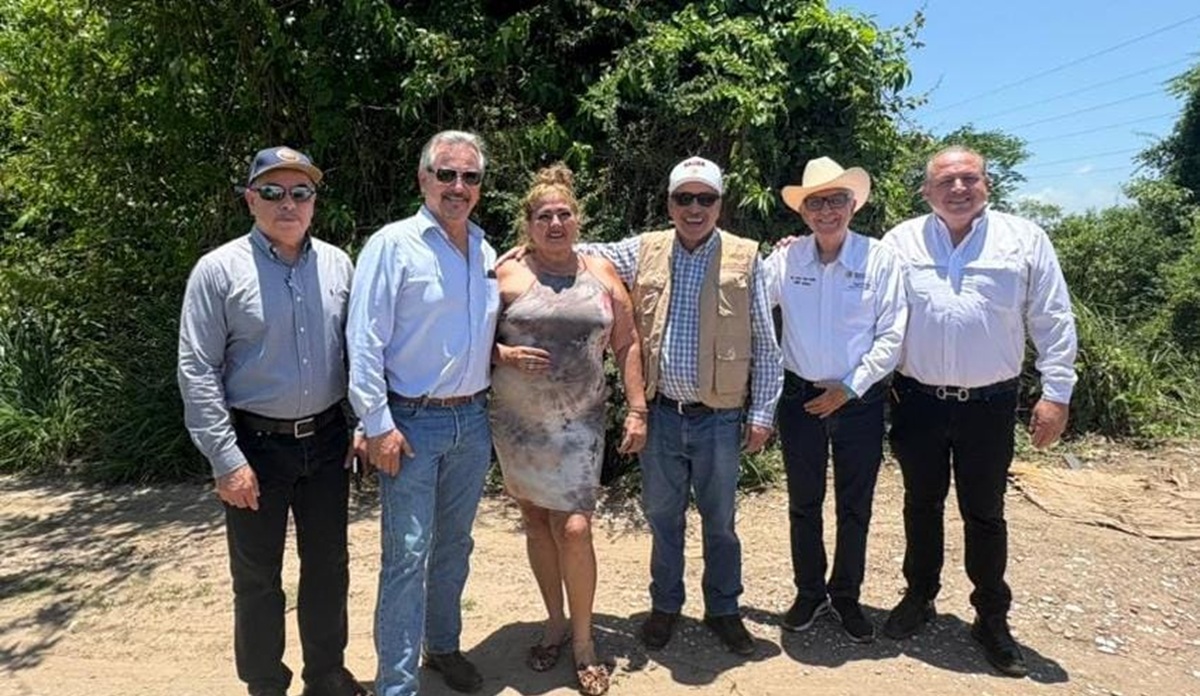 Productores agrícolas de Mazatlán recorren distrito de riego con Conagua y Sader