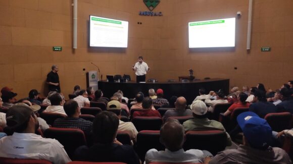 Se impulsará un programa integral para erradicar la mosca de la fruta; asumió como compromiso Julio Berdegué: Sader