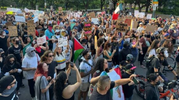 Declaran toque de queda en el centro de Los Ángeles por protestas contra redadas