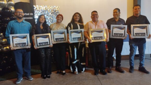 Reconoce comunidad periodística del norte de Sinaloa a Marco Valdez de Los Noticieristas por su labor en el mundo deportivo