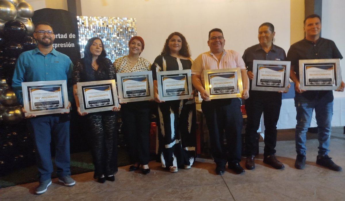 Periodistas de Los Mochis reconocidos en el marco del Día de la Libertad de Expresión