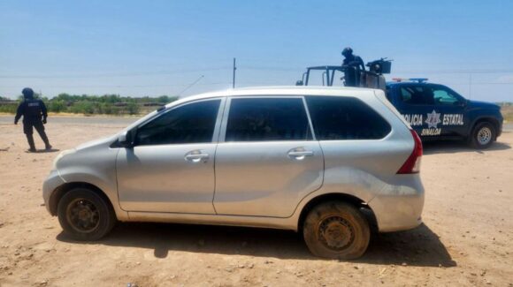 En Villa Juárez, Navolato, recuperan camioneta robada estacionada en vía pública