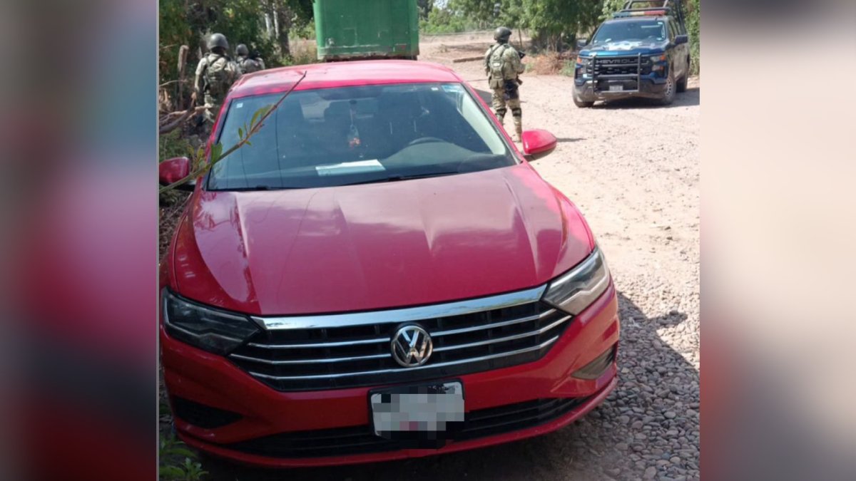 Recuperan en Navolato auto robado en Culiacán