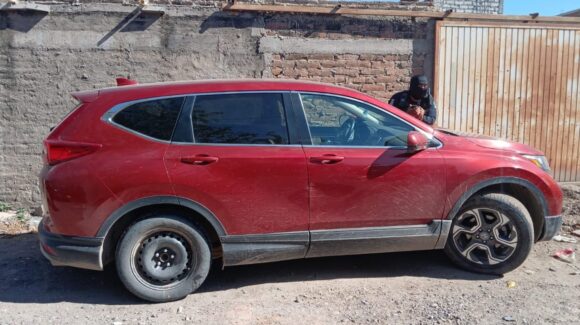 Hallan y recuperan una Honda CR-V robada en Aguaruto, Culiacán