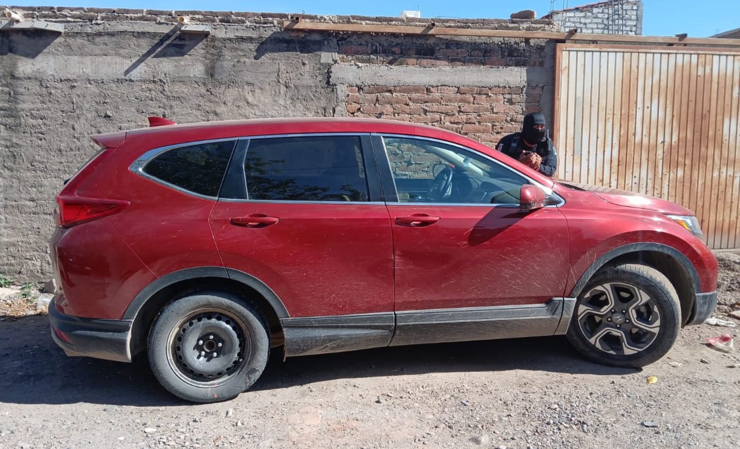 Recuperan Honda CR-V robada en Aguaruto, Culiacán