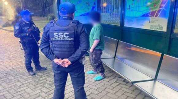 Rescatan a niño de 12 años en el Bosque de Chapultepec; se había ido tras discutir con su mamá
