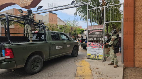 Continúa sitiada Residencial Santa Margarita en Culiacán, donde aseguraron casas con 200 armas y narcotúnel