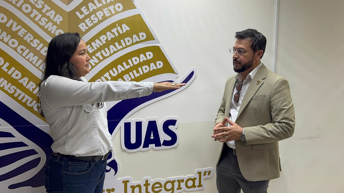 Rinden protesta funcionarios de la UAS en la zona norte