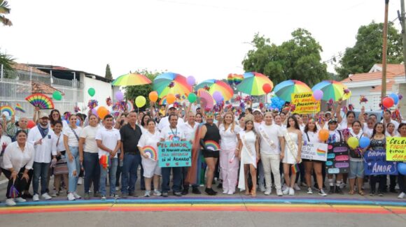 Rosario se une por la igualdad y la diversidad en el Día del Orgullo LGBTTTIQ+